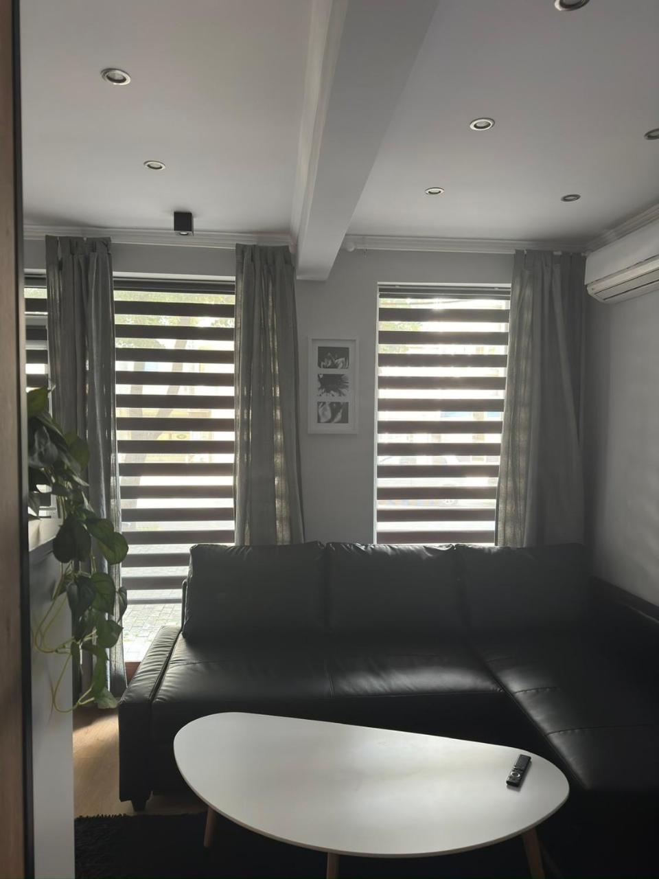 דירות בורגאס Casa Raffaelo מראה חיצוני תמונה