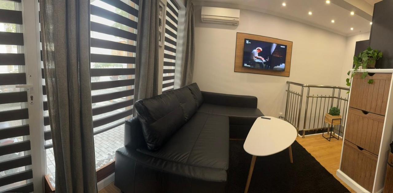 דירות בורגאס Casa Raffaelo מראה חיצוני תמונה