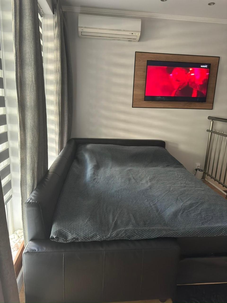 דירות בורגאס Casa Raffaelo מראה חיצוני תמונה